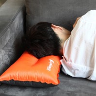 로페리아 아웃도어 휴대용 여행 쿠션 등받이 에어배게(0217007)